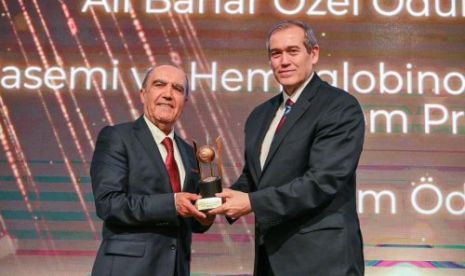 ÖZEL HABER / PROF. DR. DURAN CANATAN'A, ATSO'DAN 'BİLİM ÖDÜLÜ'
