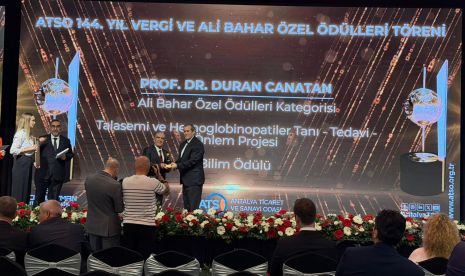 Vakıf Başkanımız Prof. Dr. Duran CANATAN'A Bilim Ödülü